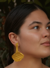 Load image into Gallery viewer, Cempasúchil earrings
